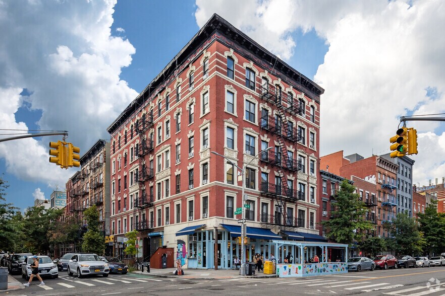 441 E 12th St, New York, NY à louer - Photo principale - Image 1 de 7