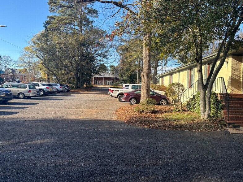 745 Gaines School Rd, Athens, GA à vendre - Photo du bâtiment - Image 3 de 11