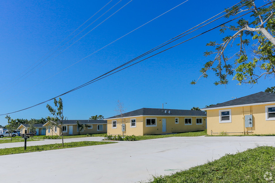 29030 S Dixie Hwy, Homestead, FL à vendre - Photo du b timent - Image 3 de 9