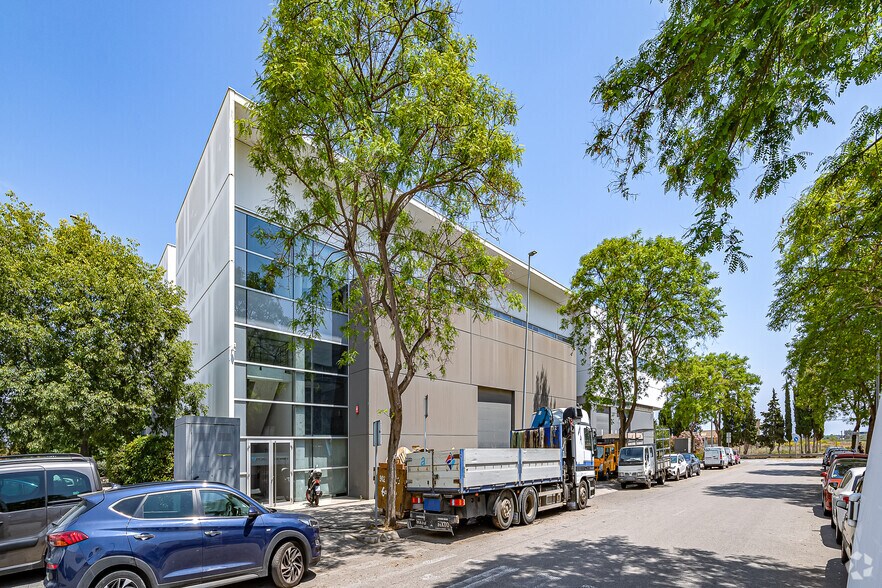 Industrial in Gavà, Barcelona for lease - Building Photo - Image 3 of 3