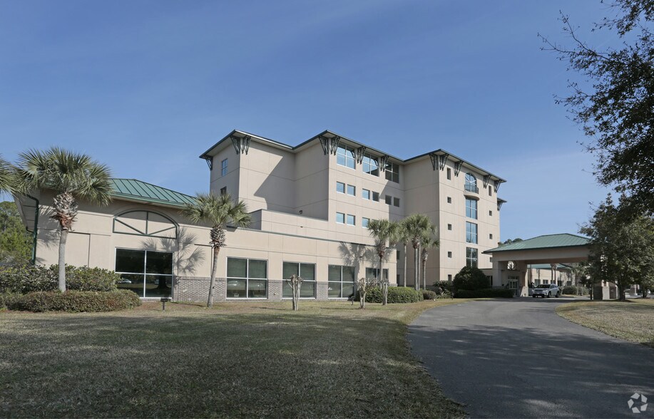 1111 Glynco Pky, Brunswick, GA for lease - Primary Photo - Image 1 of 2