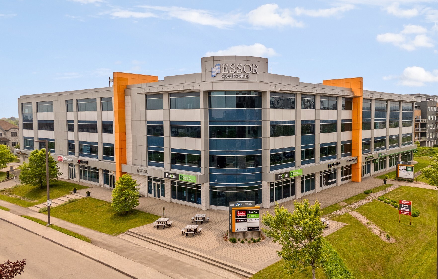 2500-2600 Rue Beaurevoir, Québec, QC for lease Building Photo- Image 1 of 8
