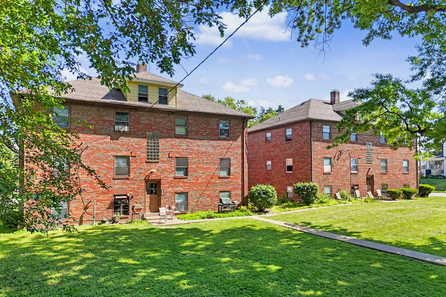 1003-1011 W Locust St, Davenport, IA for sale - Building Photo - Image 1 of 11