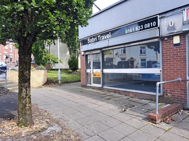 69 Oxford St, Oldham for lease - Primary Photo - Image 1 of 1