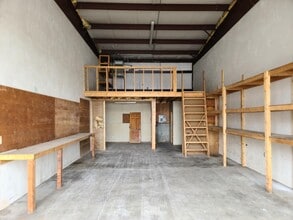 50 Ferndoc St, Hyannis, MA for lease Interior Photo- Image 1 of 3