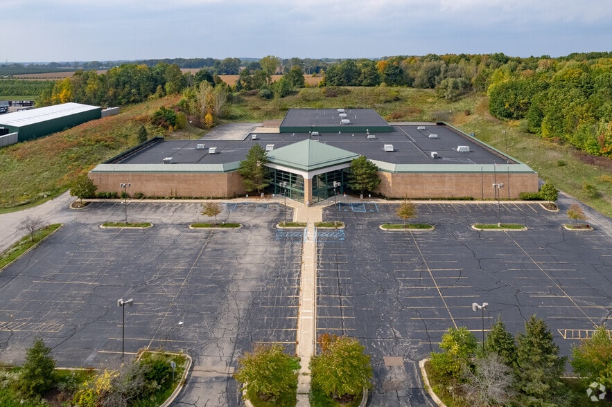 4273 Alpine Ave NW, Comstock Park, MI for lease - Building Photo - Image 2 of 3