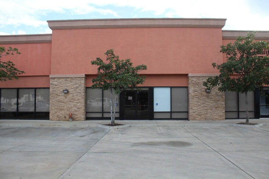 790 S State St, San Jacinto, CA à louer - Photo du bâtiment - Image 2 de 8