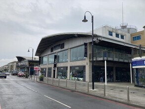 1 Marina Way, Brighton à louer Photo du bâtiment- Image 2 de 11