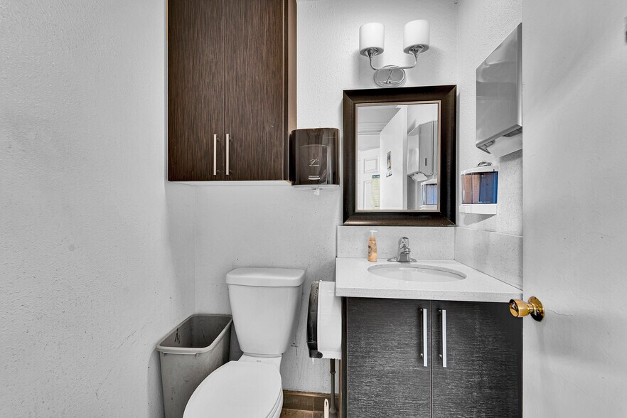 12970 Branford St, Pacoima, CA à vendre - Photo du bâtiment - Image 3 de 17