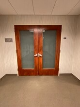 701 Lee St, Des Plaines, IL à louer Photo intérieure- Image 1 de 3