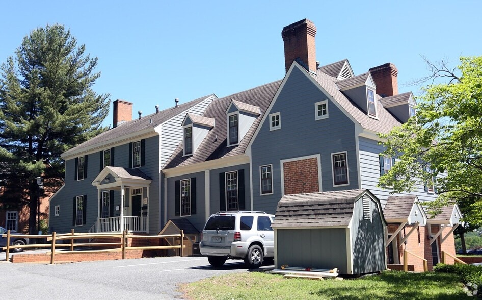 2305 Commonwealth Dr, Charlottesville, VA for lease - Building Photo - Image 3 of 5