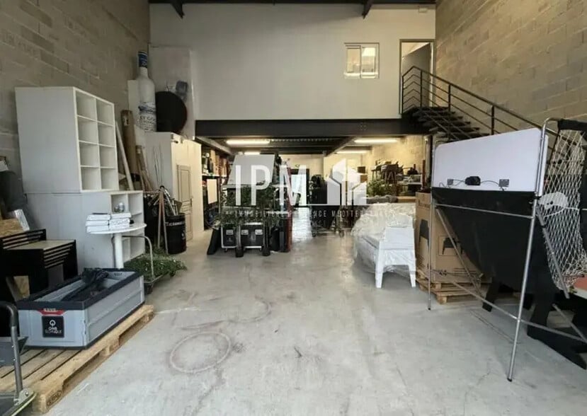 Flex dans Aubagne à louer - Photo du bâtiment - Image 1 de 5