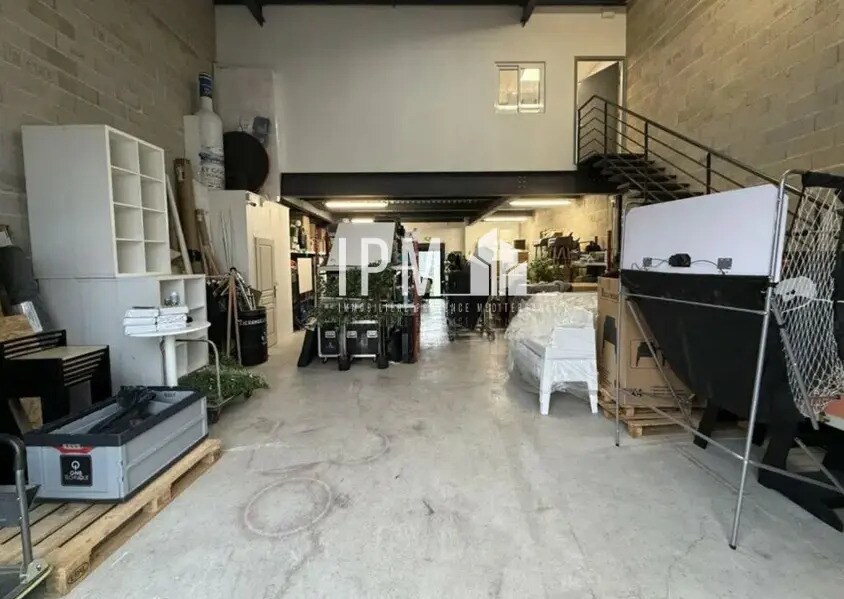 Flex dans Aubagne à louer Photo du bâtiment- Image 1 de 6