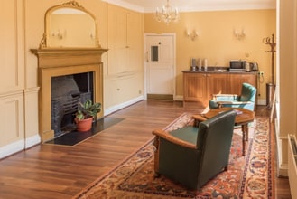 93 High St, Burnham for lease Interior Photo- Image 1 of 3