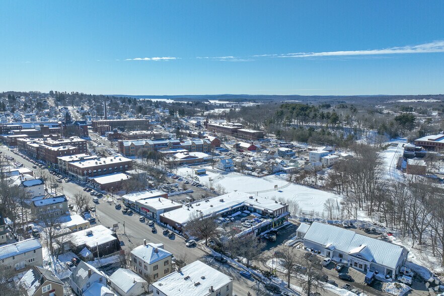 280 High St, Clinton, MA à louer - Aérien - Image 2 de 4