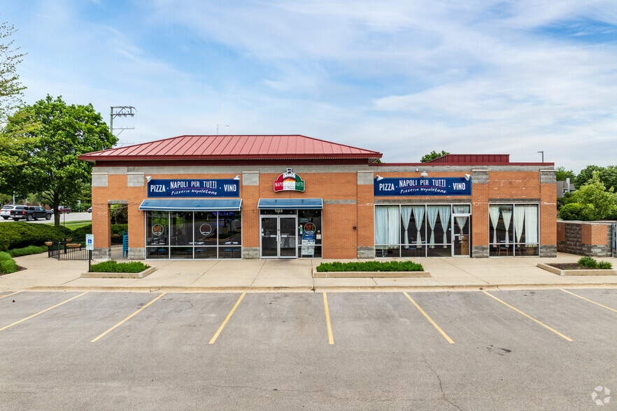 181-185 N Barrington Rd, Schaumburg, IL for sale - Building Photo - Image 3 of 9