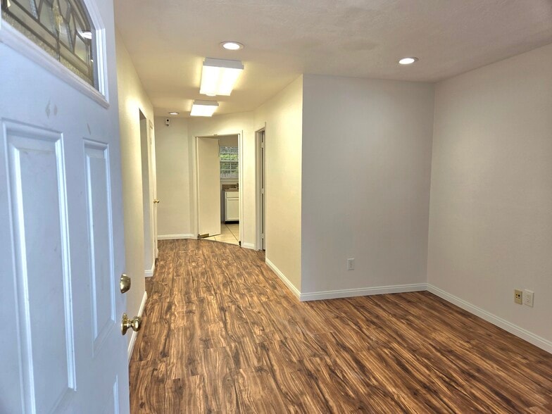 1324 Avenue D, Katy, TX for sale - Building Photo - Image 2 of 9