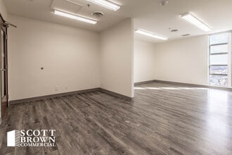 101 S Locust St, Denton, TX à louer Photo intérieure- Image 2 de 4