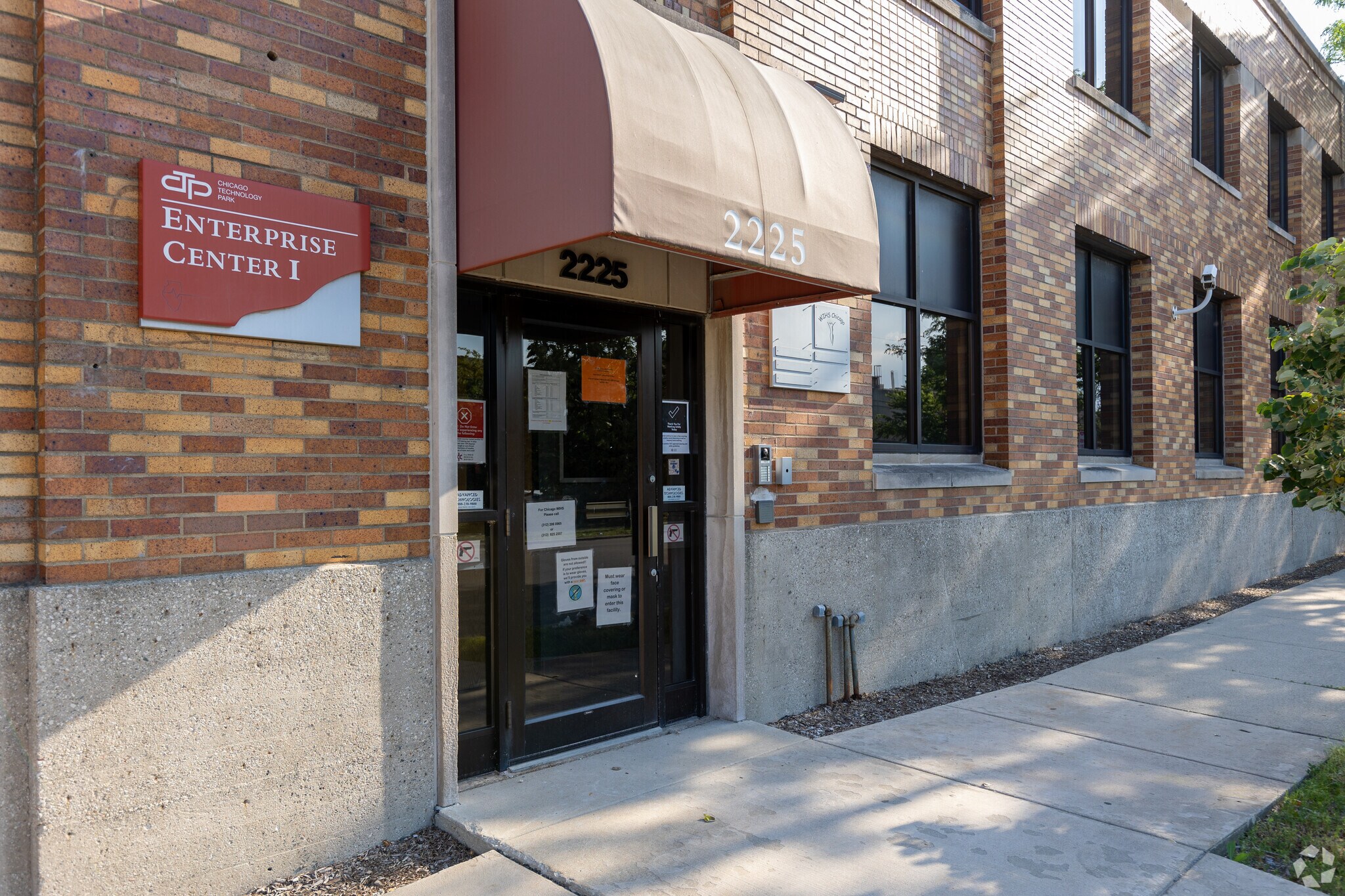 2225 W Harrison St, Chicago, IL à louer Photo principale- Image 1 de 3