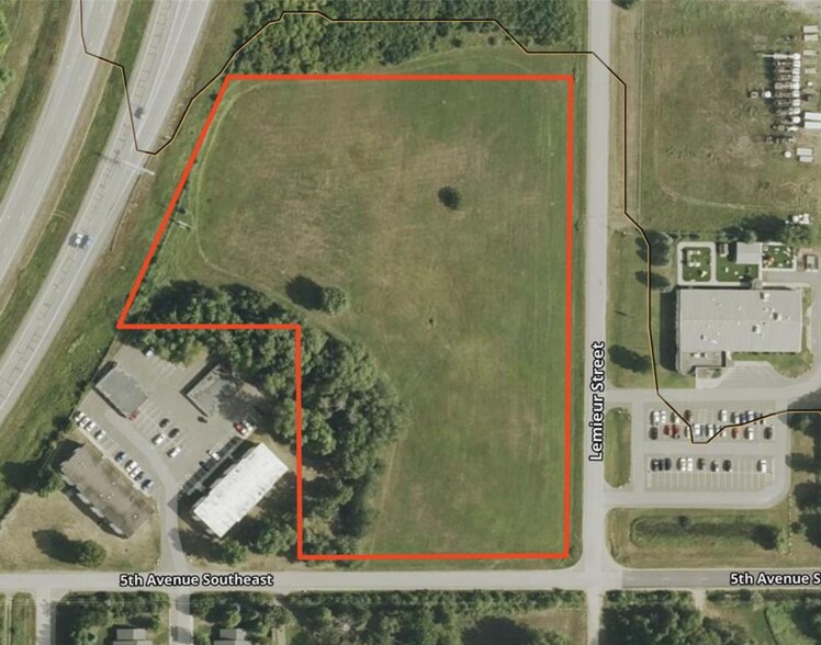 400 Lemieur St, Little Falls, MN à vendre - Aérien - Image 1 de 6