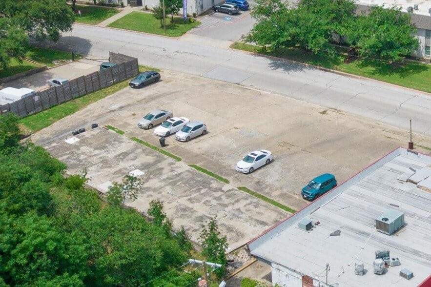 1409 Weiler Blvd, Fort Worth, TX for sale - Building Photo - Image 2 of 8