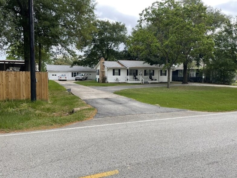 20810 A Sleepy Hollow Ln, Spring, TX for sale - Primary Photo - Image 1 of 9