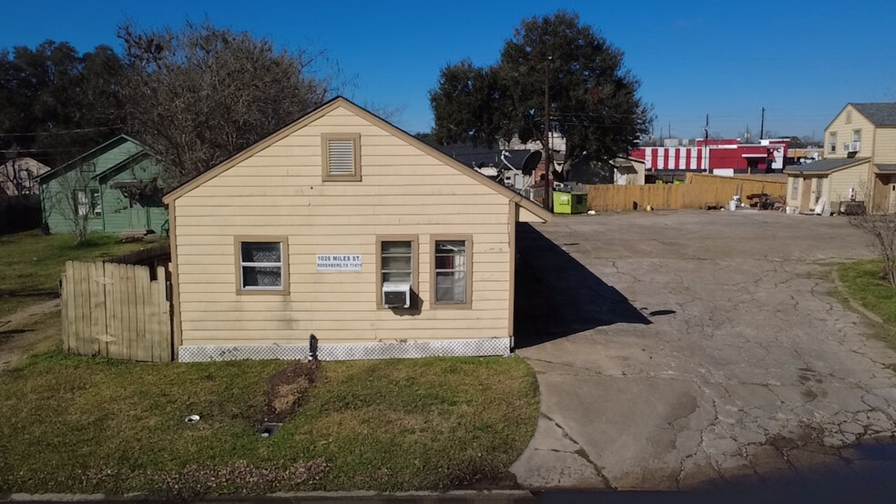 1026 Miles St, Rosenberg, TX à vendre - Photo du bâtiment - Image 2 de 16