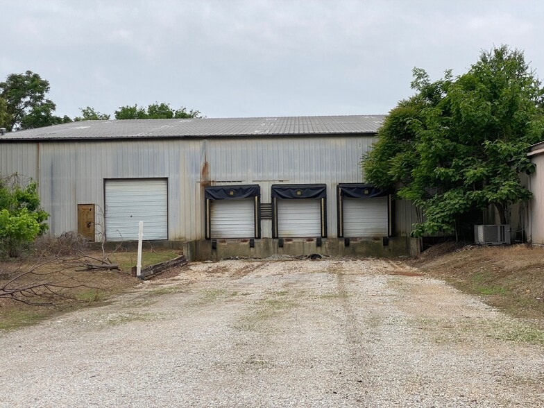 130 N College St, Pontotoc, MS for lease - Building Photo - Image 2 of 6