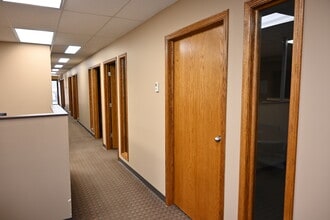 4315 55 Ave, Red Deer, AB à louer Photo intérieure- Image 2 de 13