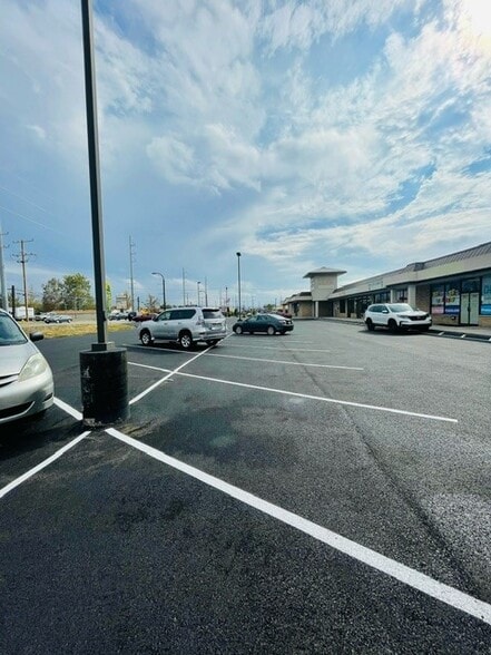 1719-1751 Brice Rd, Reynoldsburg, OH for lease - Building Photo - Image 3 of 3