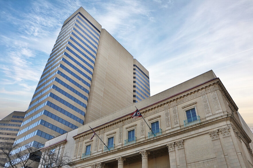 65 E State St, Columbus, OH à louer - Photo du bâtiment - Image 2 de 5
