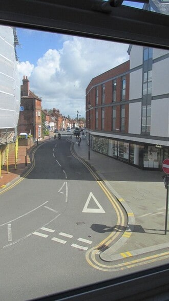 2 Broad St, Wokingham for lease - Building Photo - Image 3 of 3