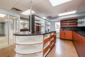 2113 State St, New Albany, IN for lease Interior Photo- Image 1 of 34