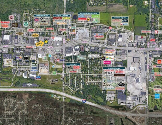 17630 W Bluemound Rd, Brookfield, WI à louer - Photo du bâtiment - Image 3 de 3