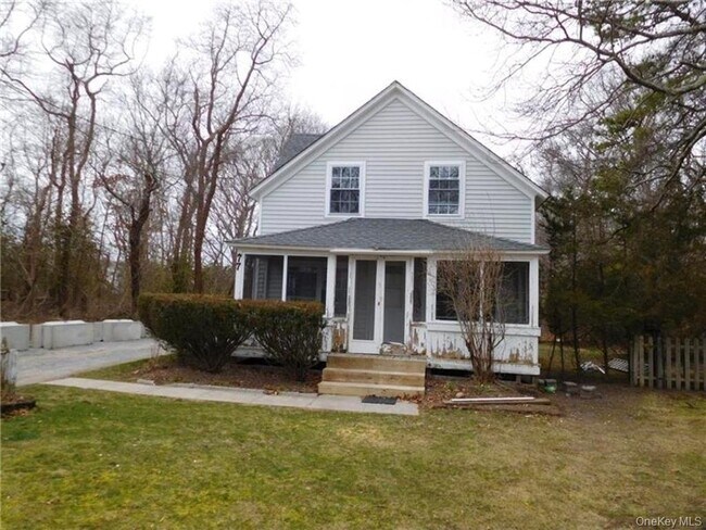 More details for 77 Phillips Ave, Speonk, NY - Multifamily for Sale