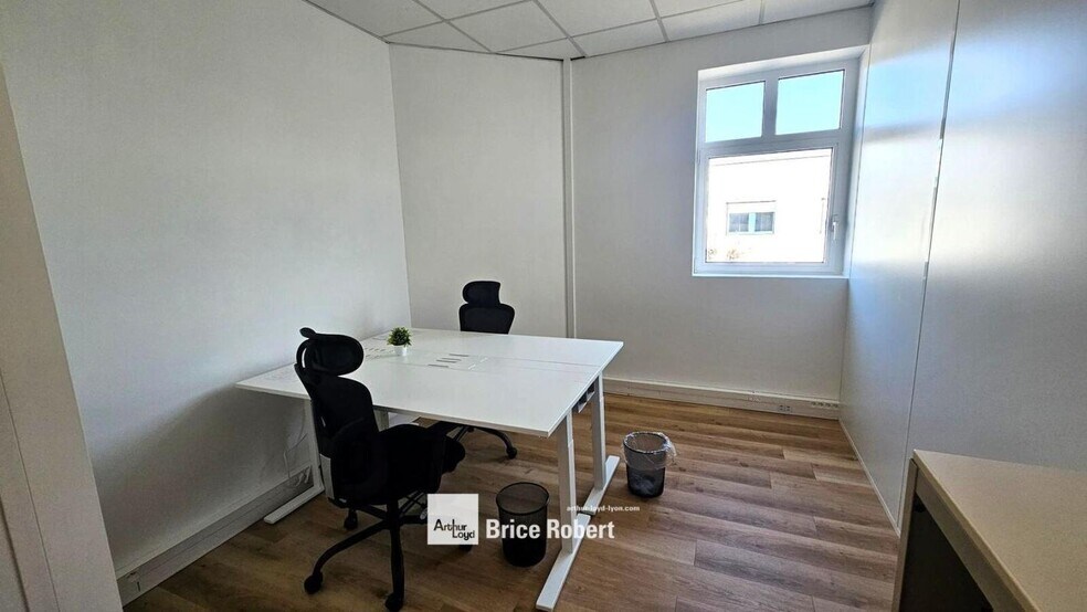 99 Rue De Gerland, Lyon for lease - Interior Photo - Image 2 of 8