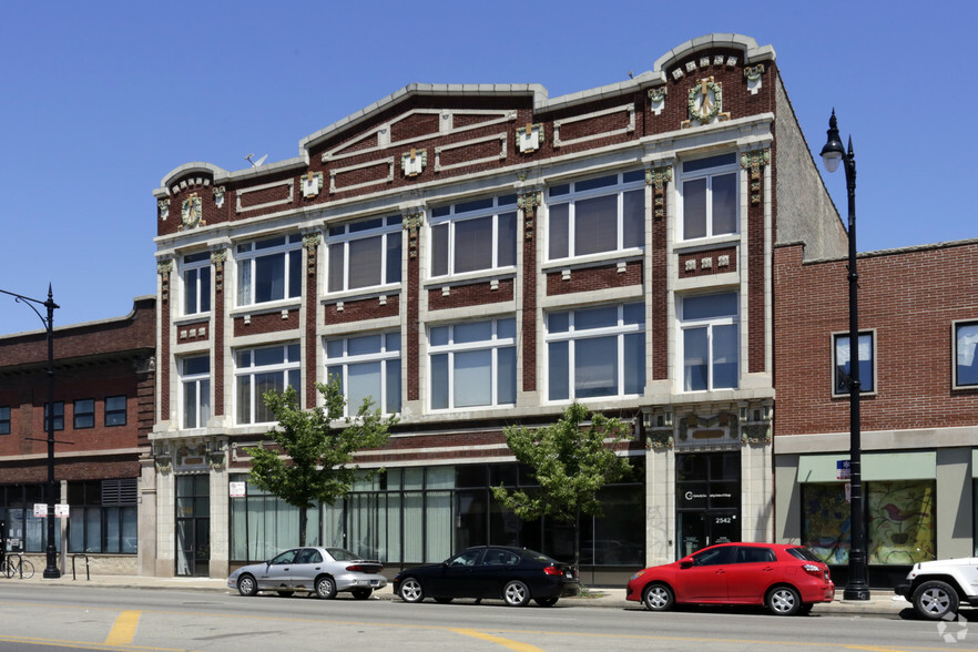 2542 W North Ave, Chicago, IL for sale - Building Photo - Image 1 of 8