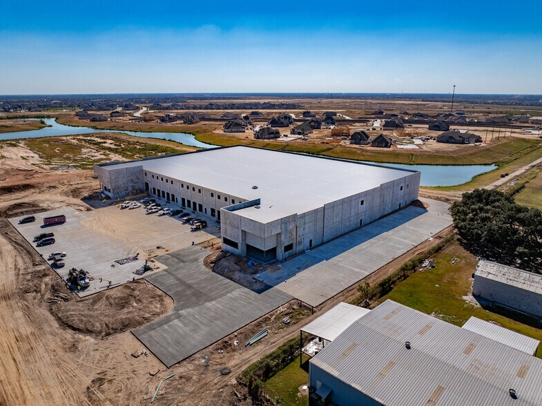 00 Woods Rd, Brookshire, TX à louer - Photo du bâtiment - Image 2 de 8