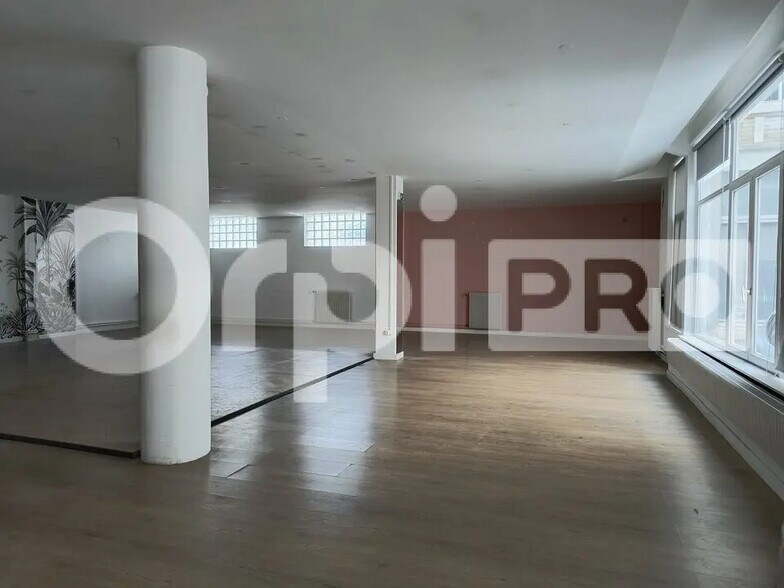 Office in Reims for lease - Interior Photo - Image 3 of 8