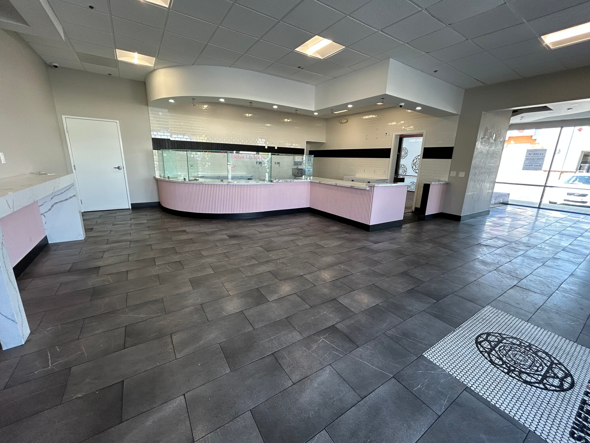 843-861 Alosta Ave, Glendora, CA for lease Interior Photo- Image 1 of 5