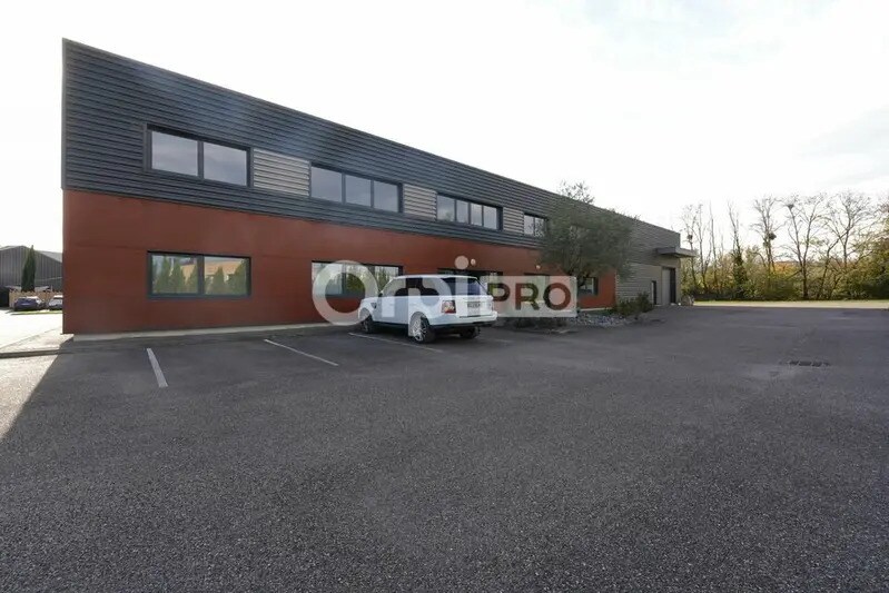Office in Marcilly-d'Azergues for lease - Building Photo - Image 2 of 12