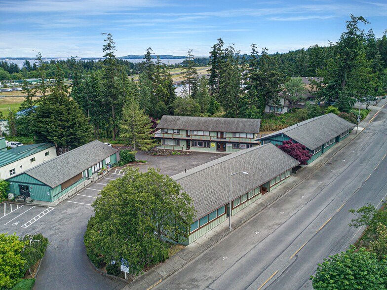 849 Spring St, Friday Harbor, WA à vendre - Photo du bâtiment - Image 3 de 20