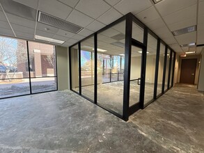 2532-2542 Highlander Way, Carrollton, TX for lease Building Photo- Image 2 of 7