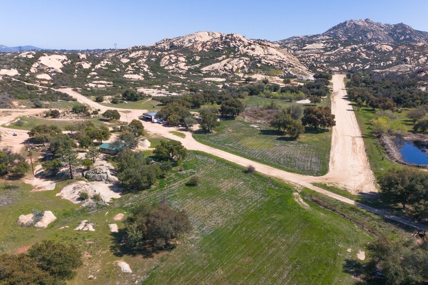 19191 High Glen Rd, Alpine, CA for sale - Building Photo - Image 1 of 75