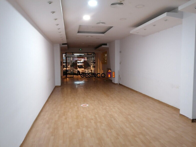 Retail in Ontinyent, Valencia for lease - Interior Photo - Image 2 of 6