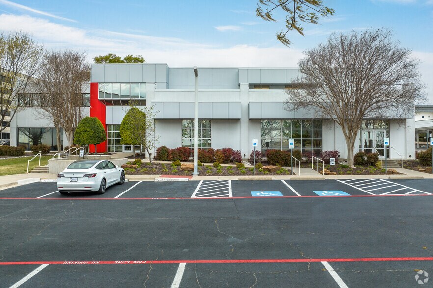 3801 Hulen St, Fort Worth, TX à louer - Photo du bâtiment - Image 2 de 21