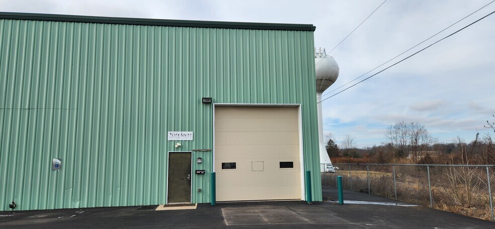 244 Grey Fox Dr, Montoursville, PA for sale - Building Photo - Image 3 of 5