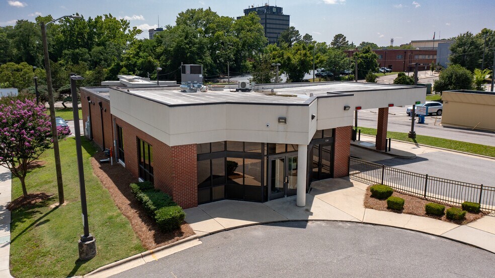 130 Grove St, Fayetteville, NC à vendre - Photo du bâtiment - Image 2 de 24