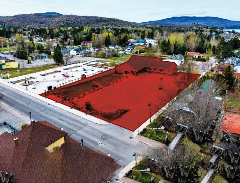 327-424 Rue Saint-Donat, Saint-donat-de-montcalm, QC à vendre - Photo du bâtiment - Image 1 de 1
