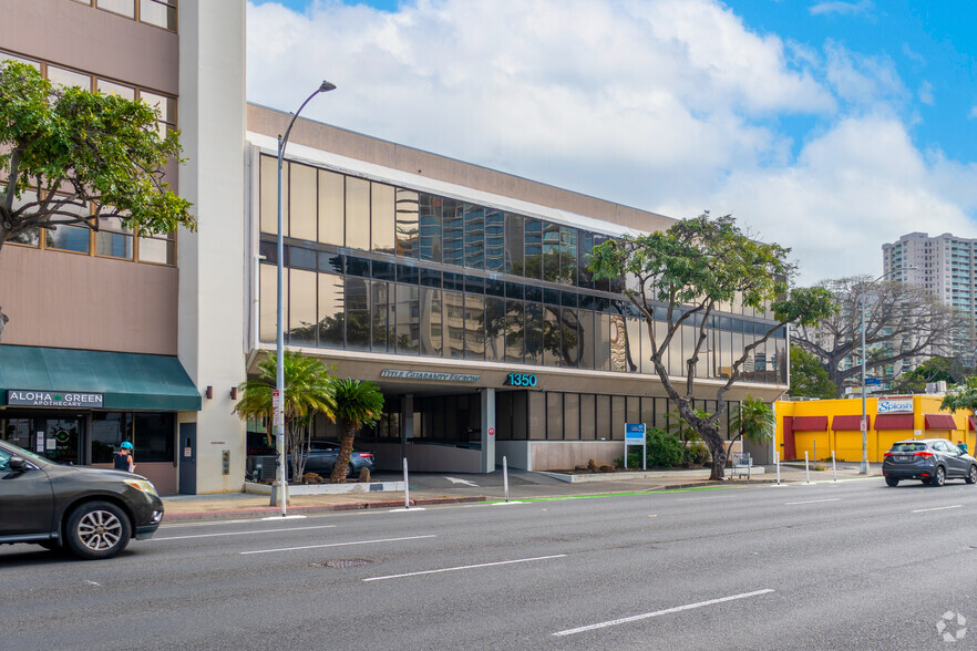 1350 S King St, Honolulu, HI à louer - Photo du b timent - Image 2 de 7